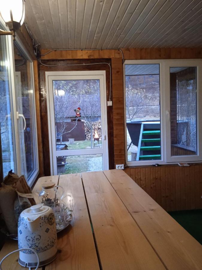Карпатські Ночі Чан На Території Apartment Yaremche Bagian luar foto