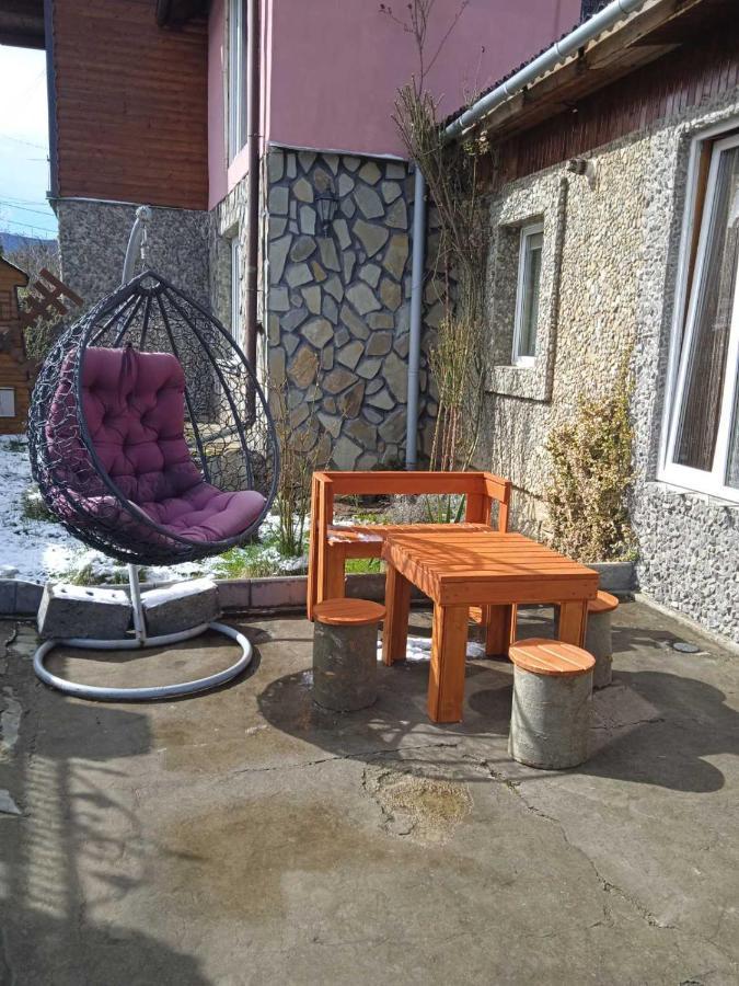 Карпатські Ночі Чан На Території Apartment Yaremche Bagian luar foto