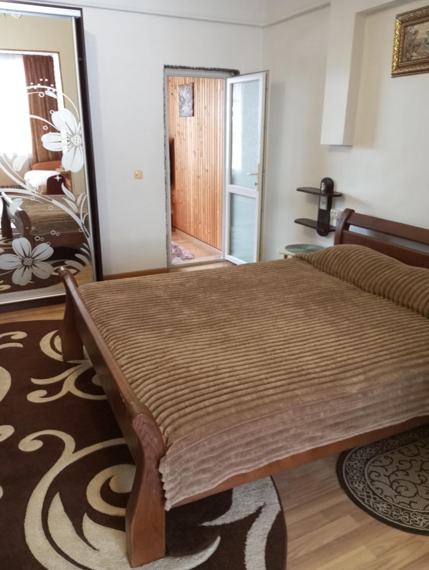 Карпатські Ночі Чан На Території Apartment Yaremche Bagian luar foto
